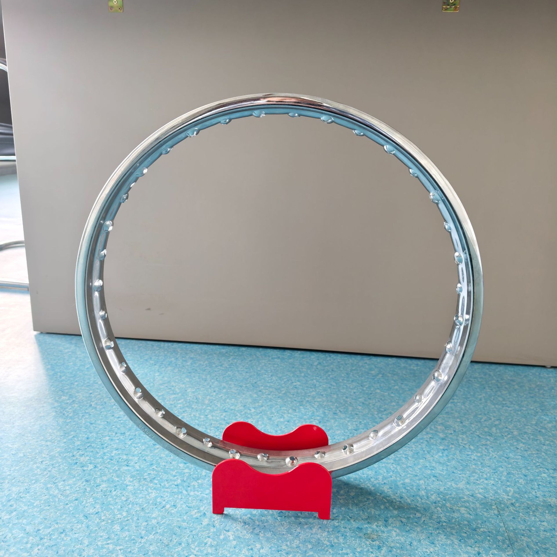 Motorcycle chrome steel rims glossy spoke wheel rims 17inch 18inch universal rims after-sales repair and replacement