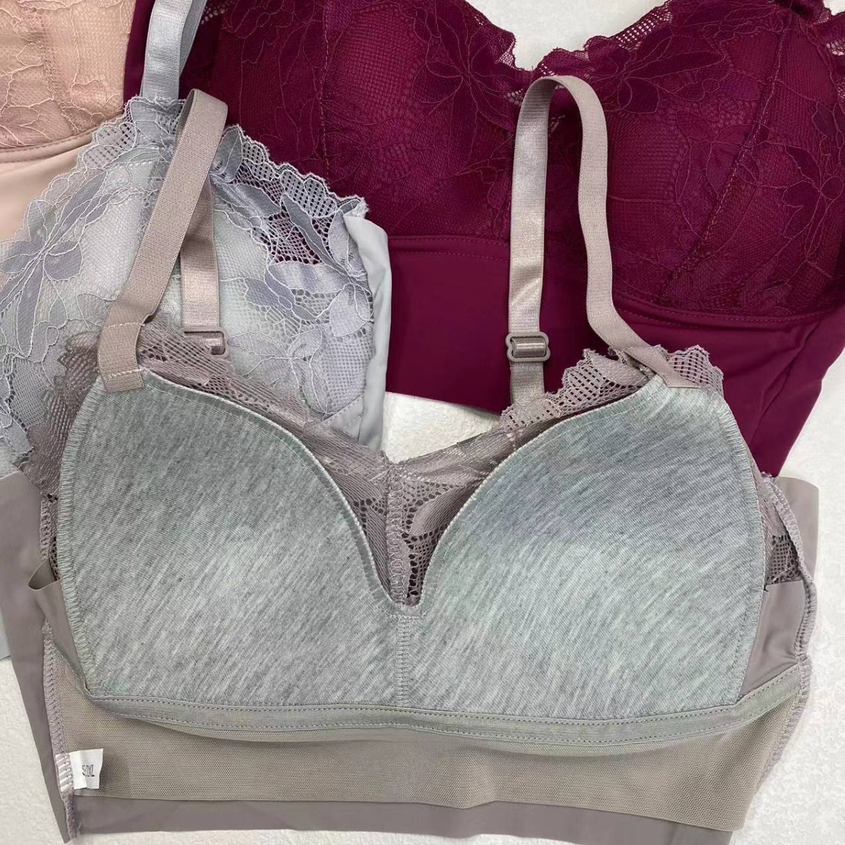 Nuevo sujetador inalámbrico moda de encaje jacquard transpirable cómodo clásico belleza volver ropa interior para las mujeres al por mayor image 4