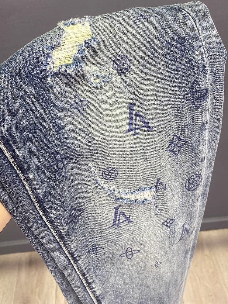 Slim Fit Printed Cropped Jeans For Men Distressed Patched Design_voghion.com