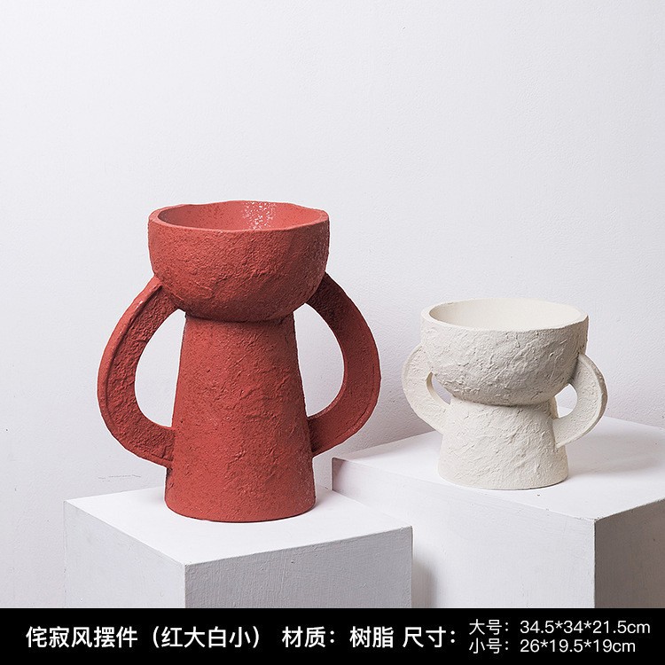 リビングルームの置物は軽くて豪華で高級な雰囲気のお酒棚の装飾品です。