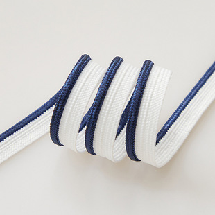 �S�ҹ�����ĸ����N�ɫ���ӼҼ��ļ��׷��b�o����ĸ�K����б߅