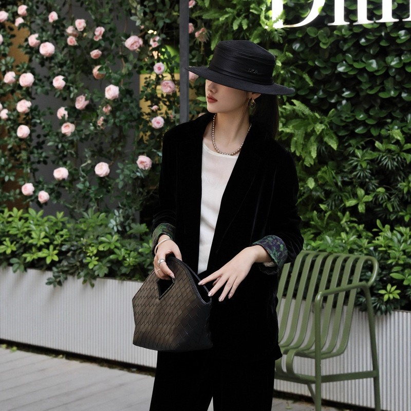 南油女装2025早秋爆款真丝丝绒复古时髦拼接袖口撞色中式西装外套|undefined