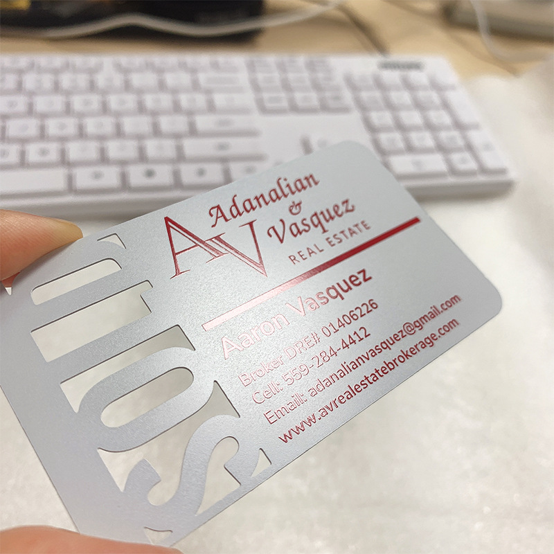 精美不锈钢银色个人名片丝印文字内容LOGO镂空效果拉丝腐蚀名片