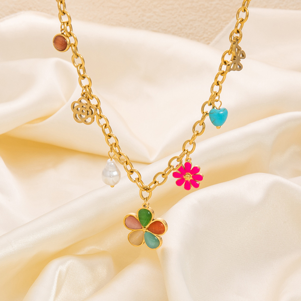 Cute, Classic Style Style Waterproof Non Tarnish, Plating Craft PVD Coated Real Gold Plated Star Moon Heart Shape 304 Stainless Steel Cute Classic Style Waterproof Non Tarnish 304 Stainless Steel Charms Pendant Necklace