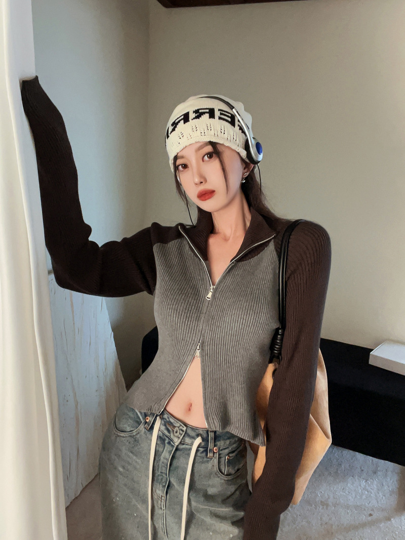 Raglan Sleeve Zipped Stand Collar Thin Sweater - Image 1