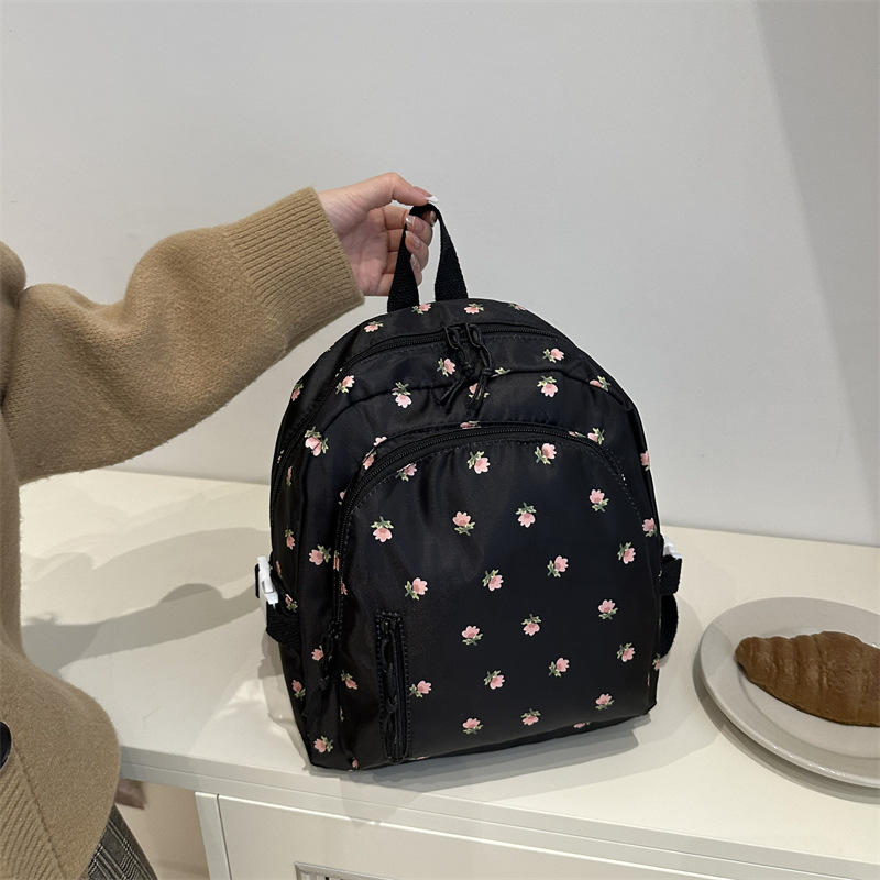 2025 Mochila de empalme de viento de Mori, pequeña mochila de chicas frescas, mini mochila de compras simple