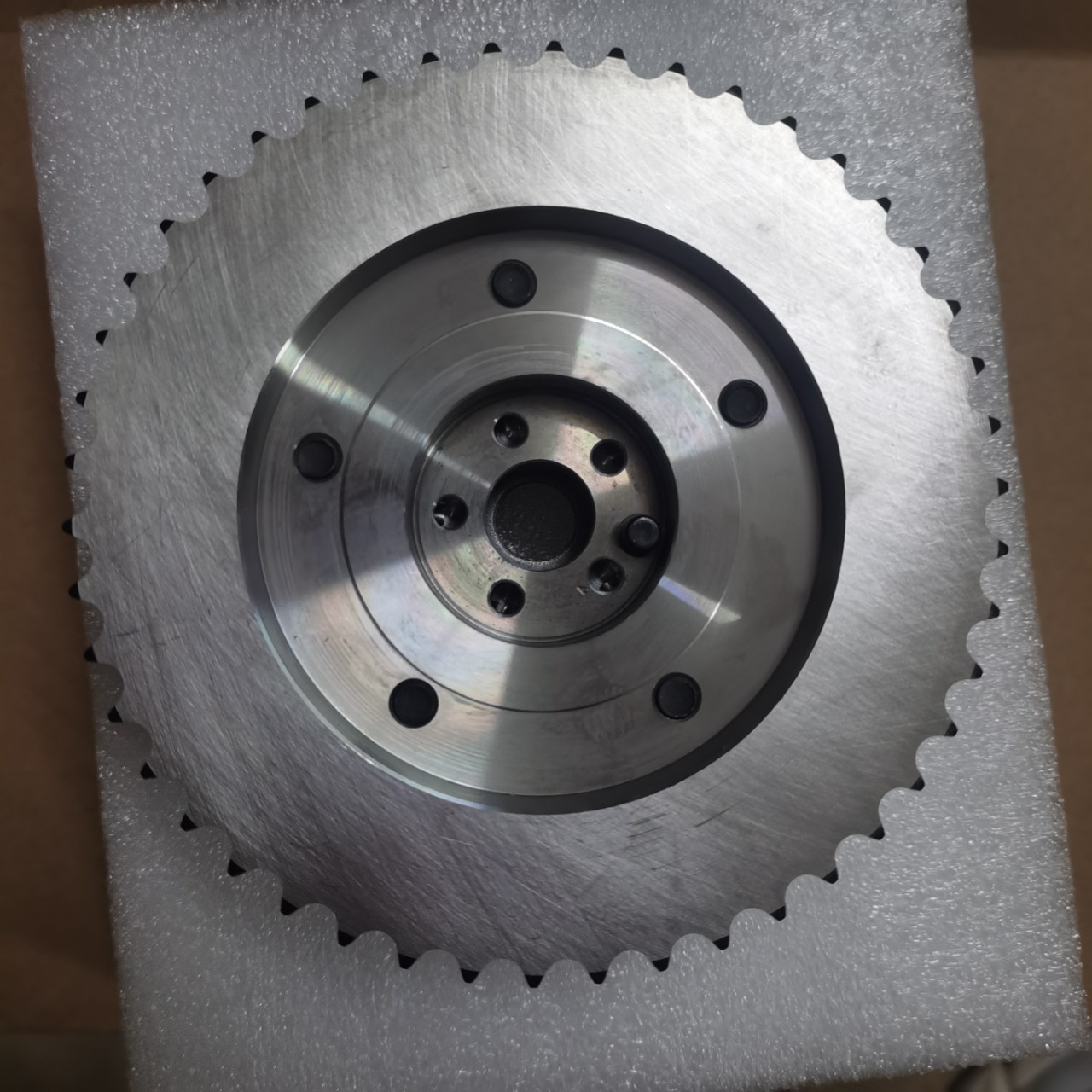 Car engine eccentric shaft gear inlet suitable for Buick Regal lacrosse Chevrolet pontik 12578515