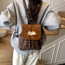 2025新款复古焦糖色双肩包女格子小众潮百搭绒面软皮背包学生书包