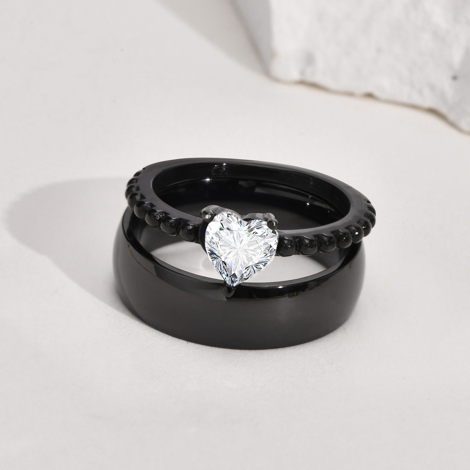 Simple Style Heart Shape Solid Color Titanium Steel Inlaid Zircon Rings