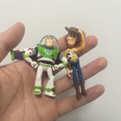クリエイティブコレクション フォークスペースマン カウボーイ人形 車のキーホルダー バッグアクセサリー ペンダント ギフト