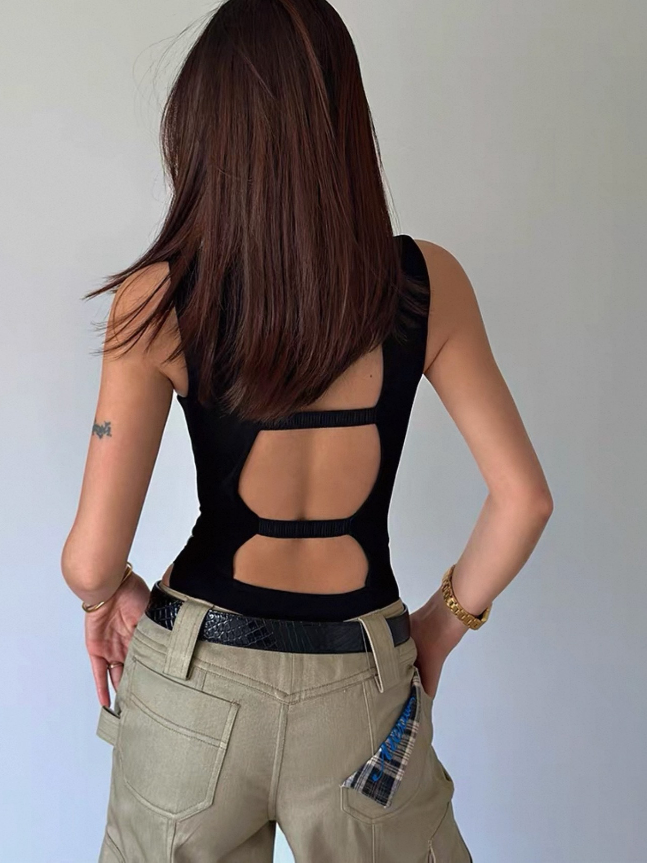 Nicho de diseño 2025aw viejo dinero caliente sexy ácido acético ajustado cintura de corte vertical chaleco de camiseta de espalda abierta
