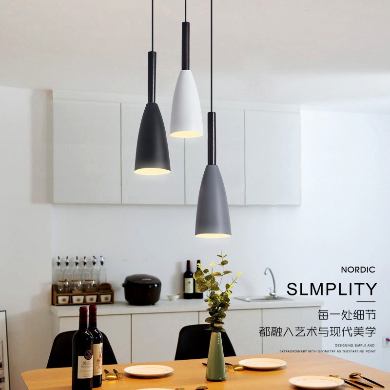 Lámpara de comedor de tres cabezas lámpara de mesa de comedor moderna barra pequeña simple creativa Nordic LED comedor al por mayor iluminación de la lámpara