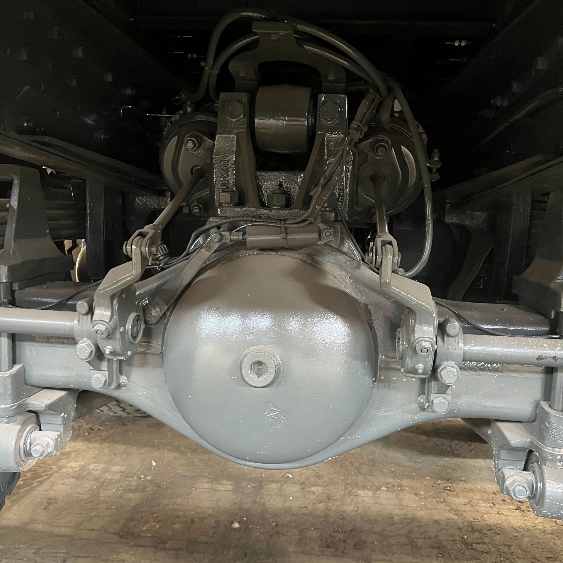 Exported to Africa and Central Asia, Sinotruk HOWO NX371 rear-tipping dump truck, construction transport vehicle
