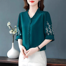 妈妈装2025衬衫春秋装新款中老年女宽松上衣老年人奶奶时尚T恤