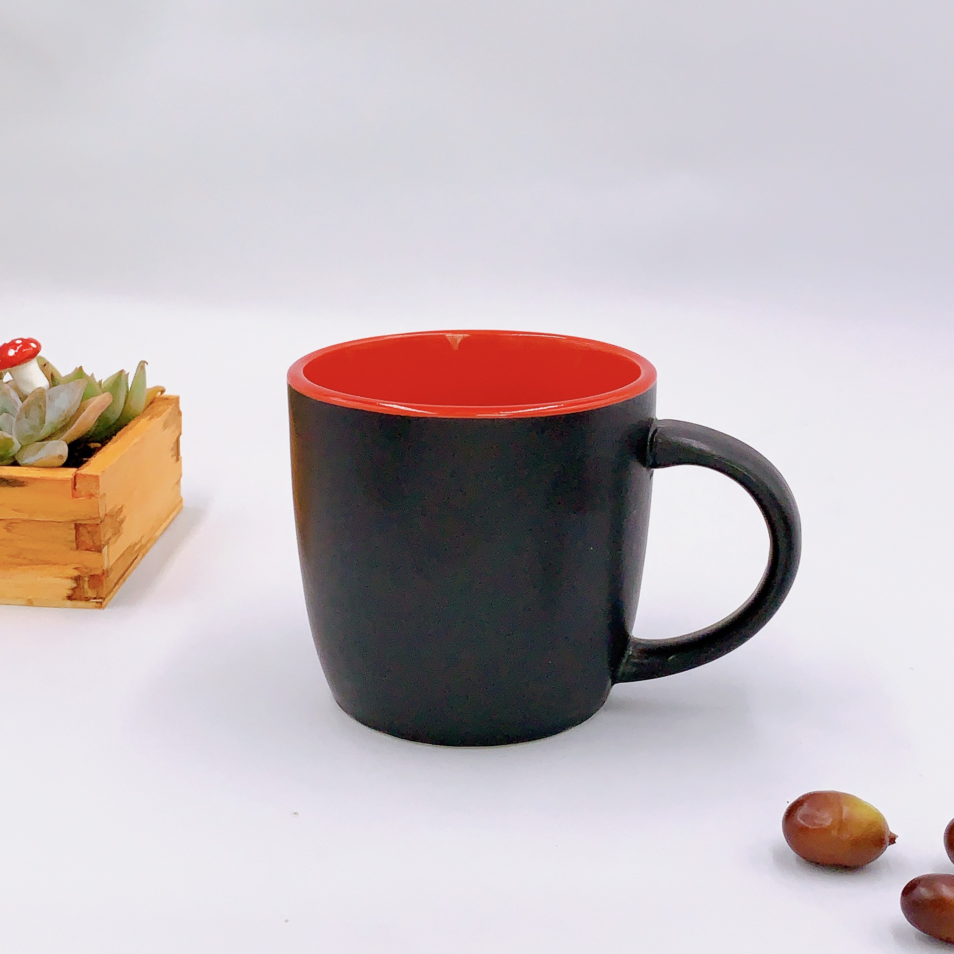 Taza de cerámica de dos colores esmalte de aluminio exportación de comercio exterior personalizada taza de cerámica de color esmalte de fábrica venta directa descuento