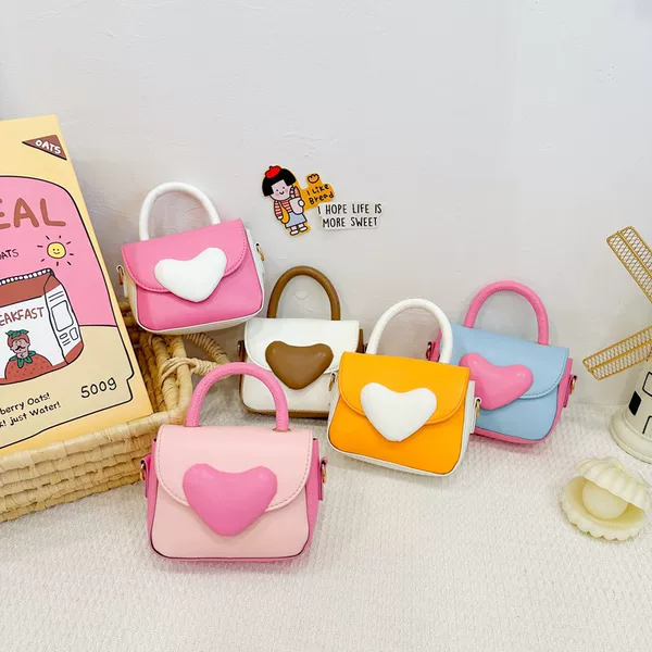 New Children's Handbag Korean Creative Love Girl Crossbody Bag Mini Princess Accessories Small Change Bag