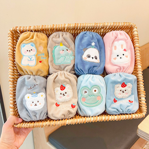 Children's sleeves for baby autumn and winter little girls cute cartoon anti-fouling and dirt-resistant sleeves for boys and girls infant sleeves