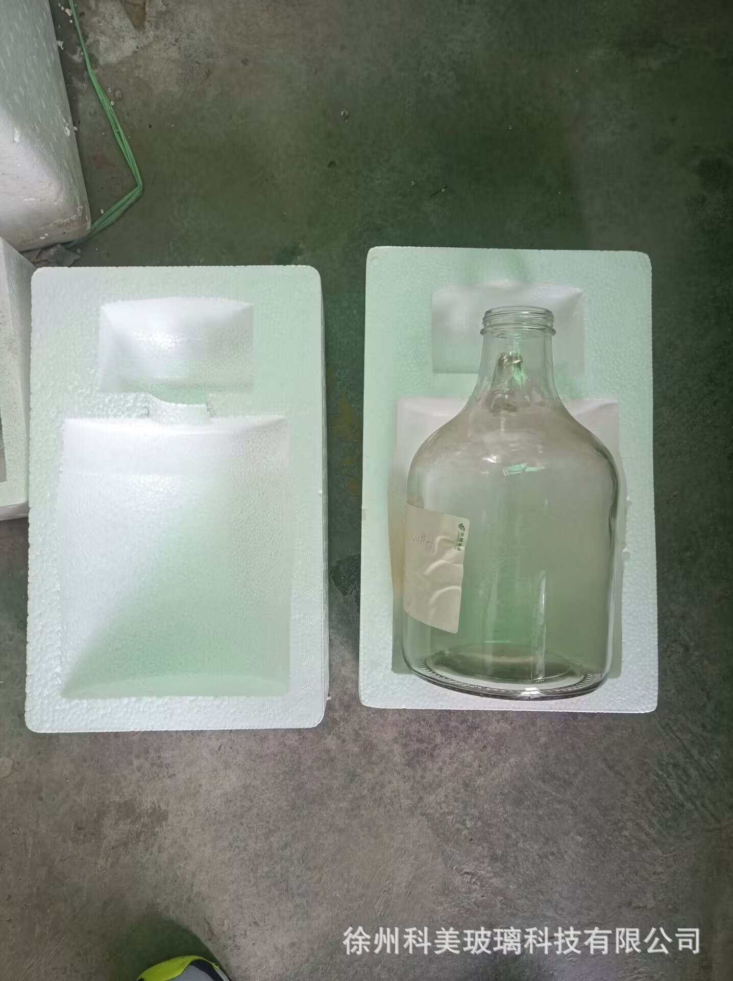 Caja de espuma; transparente