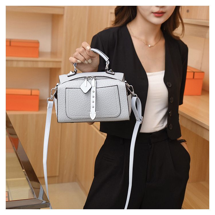 Pendolarismo Simplicity Handheld Boston Women's Premium Pillow 2024 Nuova borsa a tracolla monospalla casual alla moda_voghion.com