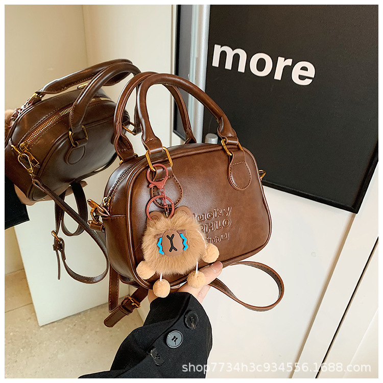 Fashionable Versatile Bowling Bag for Women 2026 Summer New Niche Retro Handbag Stylish Shoulder Crossbody Bag
