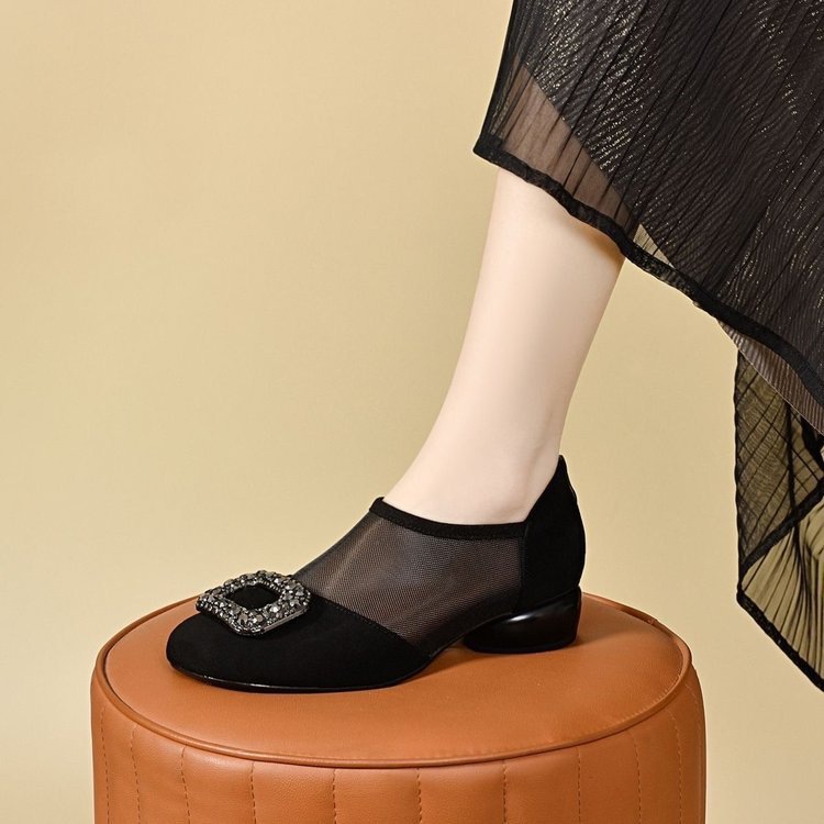 Explosiones de moda de malla de talón bajo zapatos de suela suave con cabeza redonda de diamante de cremallera trasera verano nuevo tipo de sandalias de talón transpirables para mujeres
