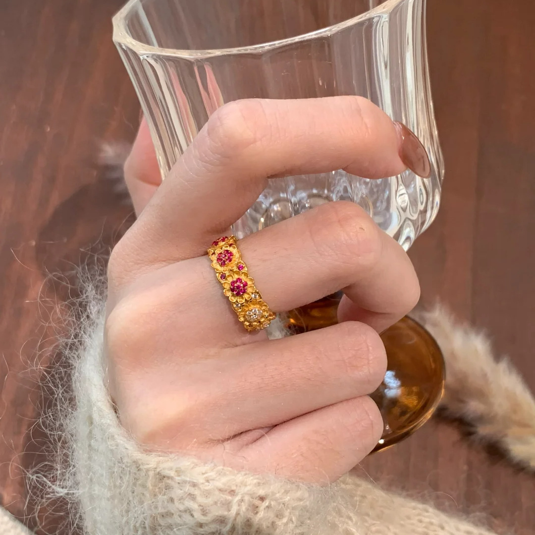 Vintage Sunflower Ring With Red Corundum And White Diamonds_voghion.com