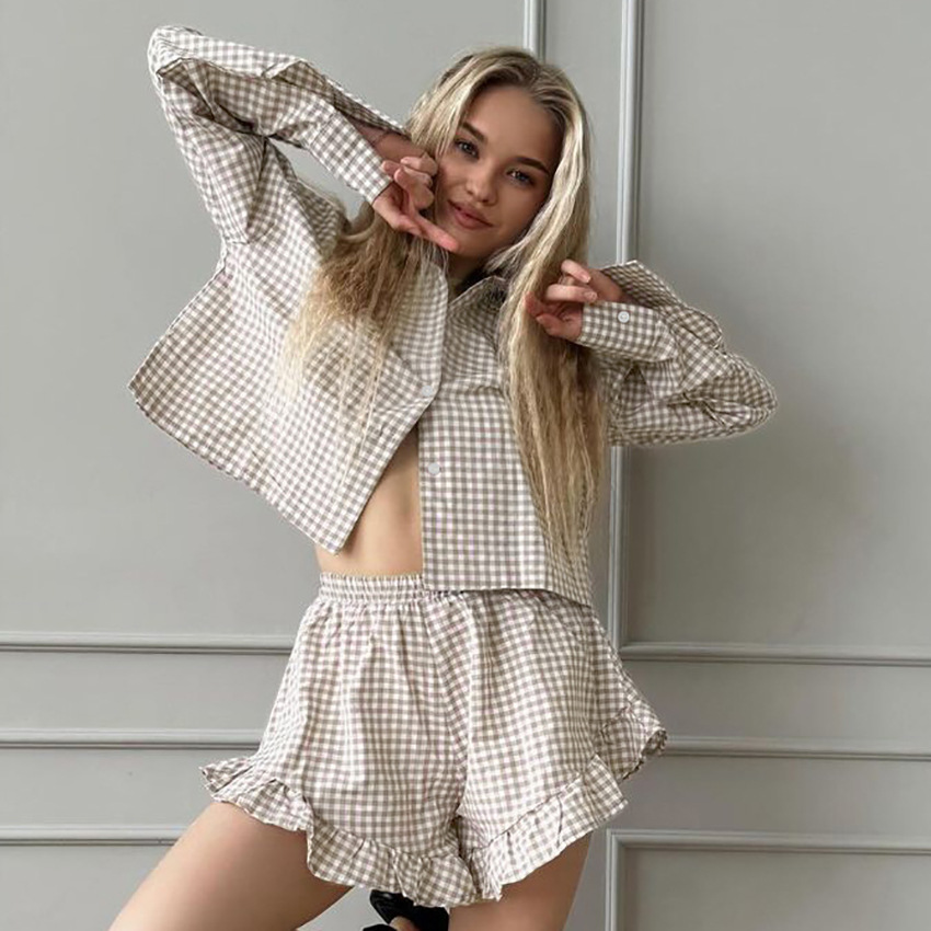 Otoño nuevo estilo europeo y americano de manga larga con volantes pantalones cortos a cuadros pijamas para mujer algodón puro suelto casual servicio a domicilio transfronterizo
