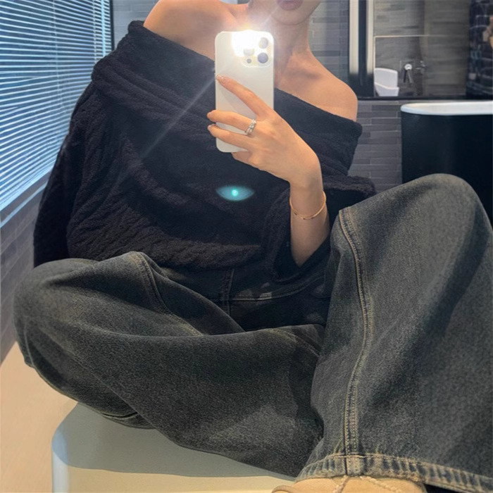 검은 색 오프 숄더 스웨터 2024 가을과 겨울 새로운 뜨거운 소녀 분위기 스웨터와 재고 이순신