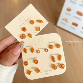 耳钉;耳环;耳圈