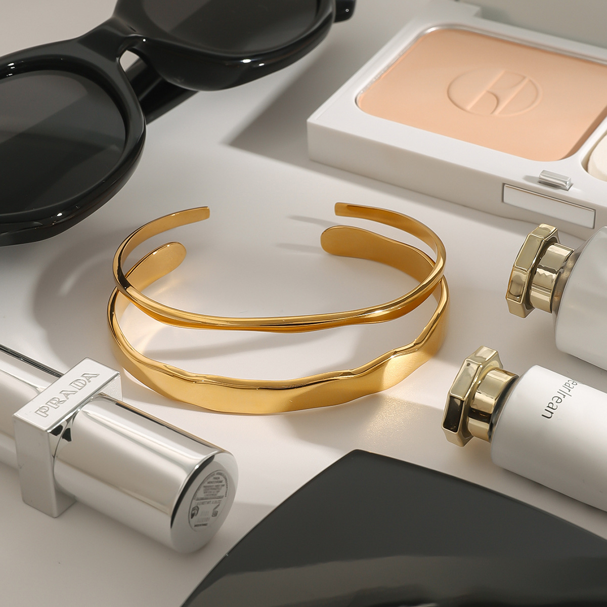 Brazalete de acero de titanio de Europa y los Estados Unidos, brazalete de acero inoxidable, brazalete de metal de alta calidad, joyas transfronterizas