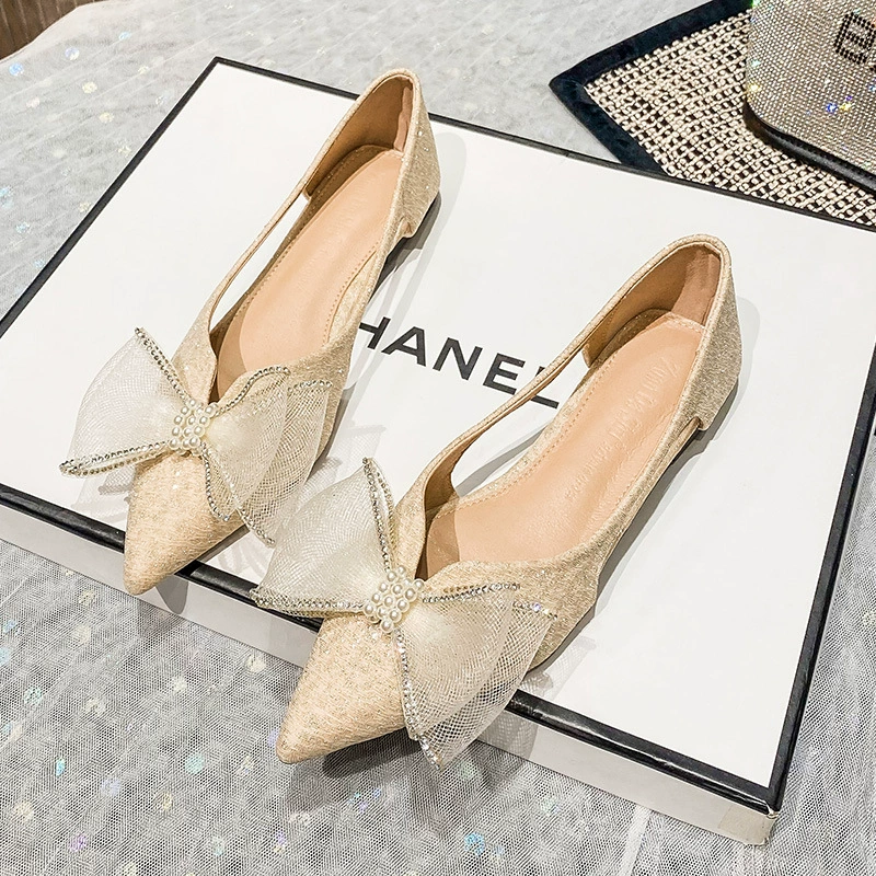 Полая дышащая, заостренная, неглубокая обувь одиночная обувь женский 2024 новый маленький ароматный ветер, летние кружки, большие размеры женской обуви 41-43