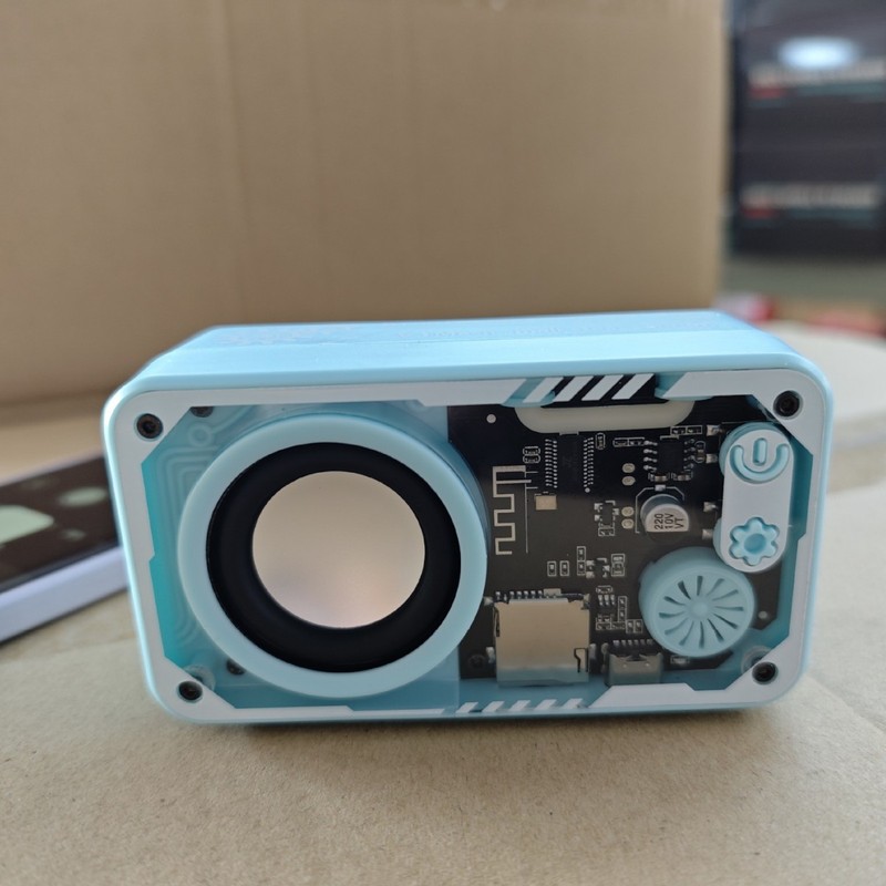 工場直販 V1 Bluetooth スピーカー透明メカ小型鋼砲デスクトップストリップポータブルサブウーファーは直列接続可能|undefined