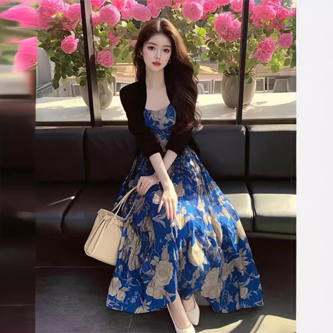 Đầm yếm hoa xanh dáng suông phong cách Pháp — in màu xanh