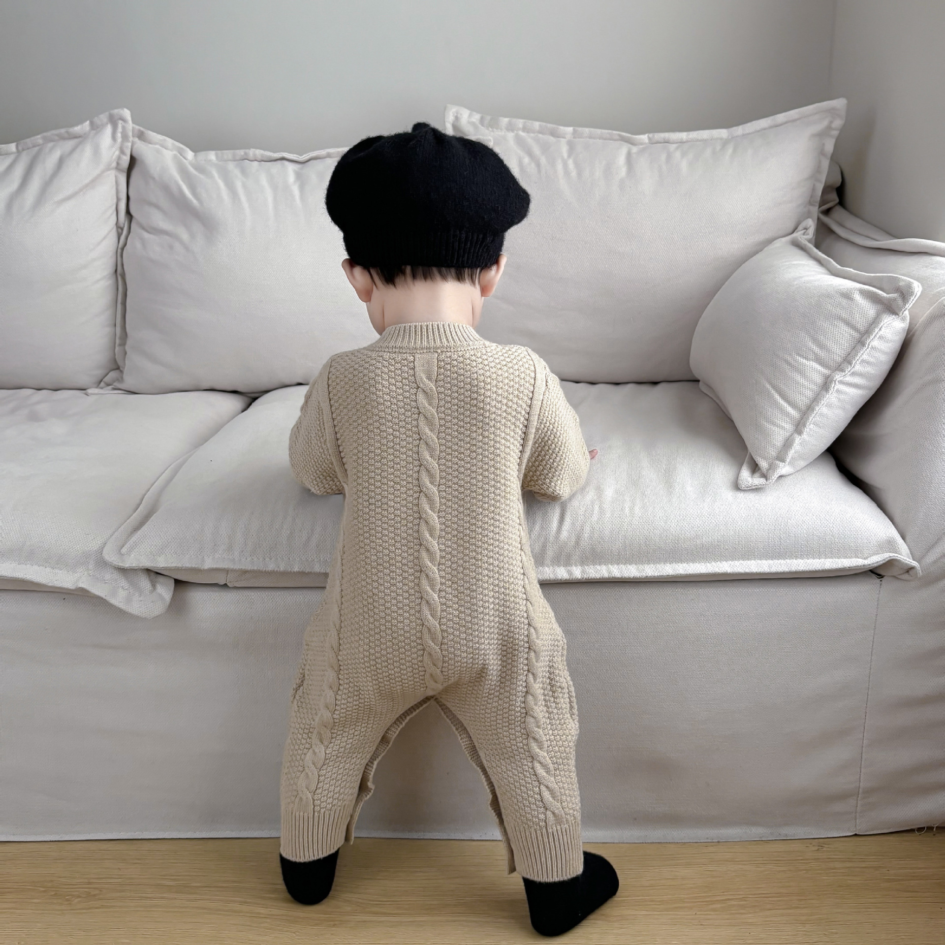 Conjunto de otoño e invierno de una pieza de punto para bebé de estilo coreano para niños y niñas, mameluco largo de punto grueso, súper lindo y elegante para salir.