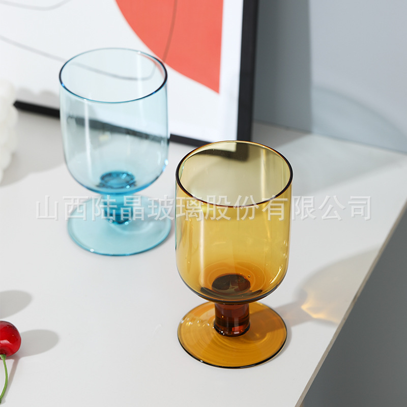 Taza de color recta de vidrio de color recto creativo de mano alta calidad de taza de vino tinto medieval taza de jugo