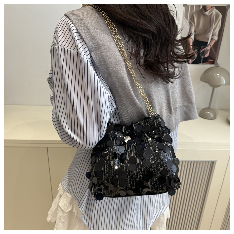 315g Weight Polyester Lining Material Chain Fashion Element Magnetic Buckle Closure Type Single Shoulder Strap Strap Type Crossbody Bag Bags Type Holiday, Daily Occasion Sequin Material Women's Backpack Backpack Solid Color Pattern All Seasons Season Women's Gender Elegant, Classic Style Style Bucket Shape Women's Sequin Solid Color Elegant Classic Style Chain Bucket Magnetic Buckle Crossbody Bag 12