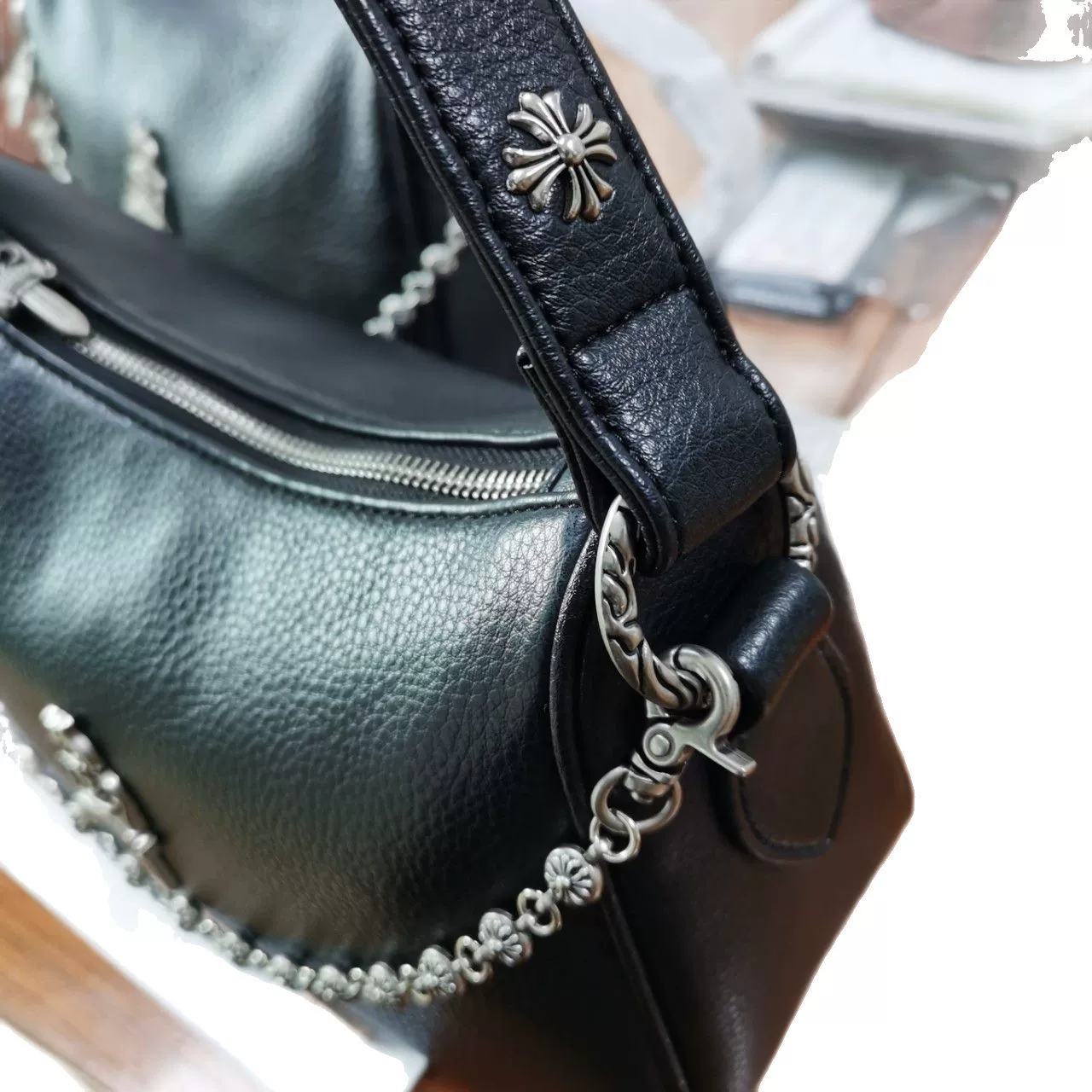 Leather chain, one-shoulder bag, high-quality style, cowhide