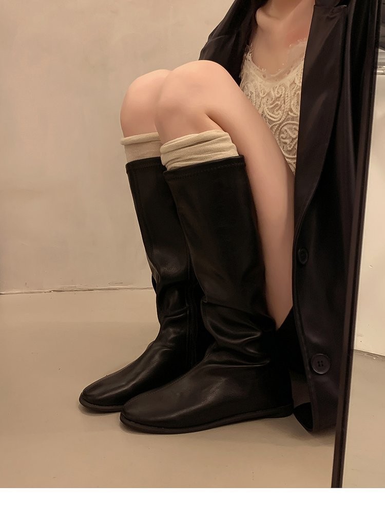 검은색