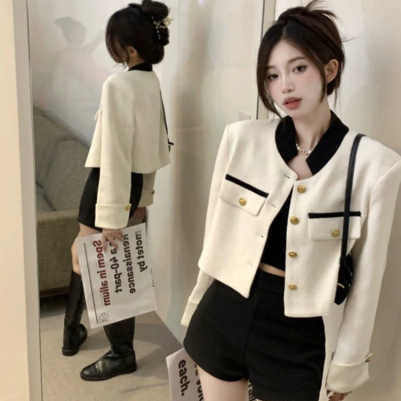 Модная весенняя вельветовая куртка в стиле Chanel, тренд 2023