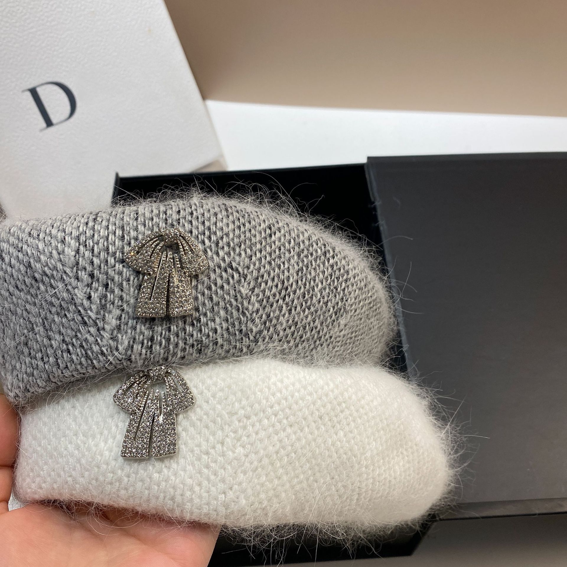 Originelles Design mit eingelegter Diamantschleife, Malermütze, Herbst/Winter, koreanisches Internet, rot, alles niedlich, im Alter von Kaninchenhaaren, Baskenmütze für Mädchen_voghion.com