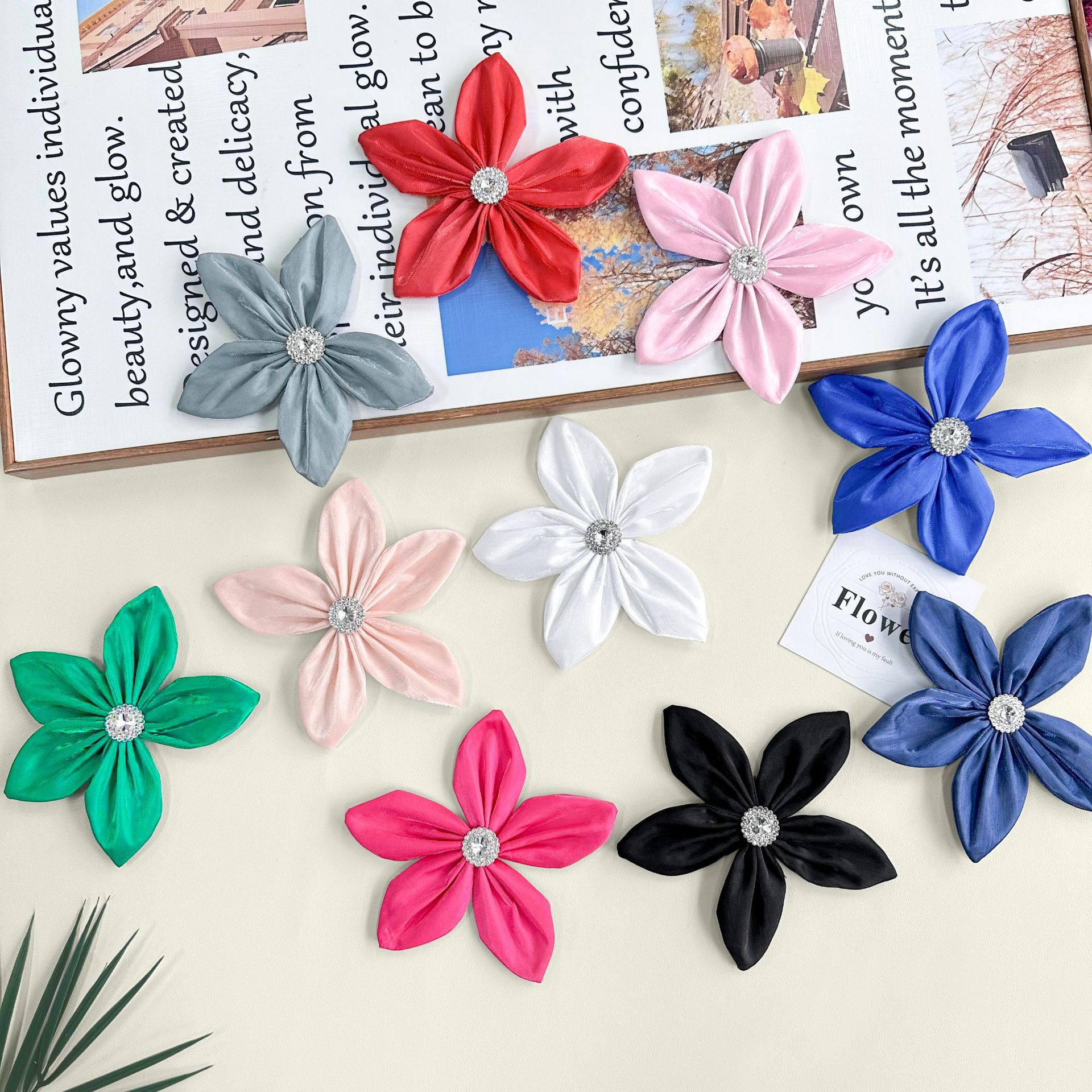 Nuevos accesorios de tela de diamante multiangular 14cm accesorios de flores de perlas cosidas a mano accesorios de ropa para niños