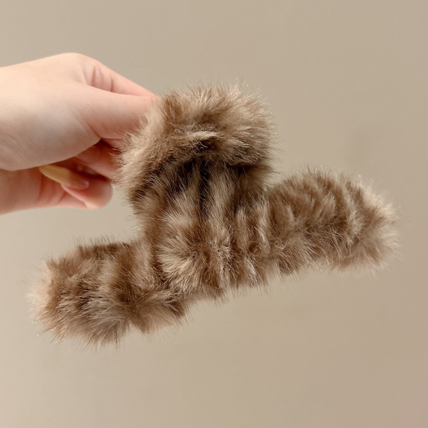 2#【Marrón Café】Pinza Grande de Felpa con Forma de Garra, Aproximadamente 15cm (con Detalle de Felpa)