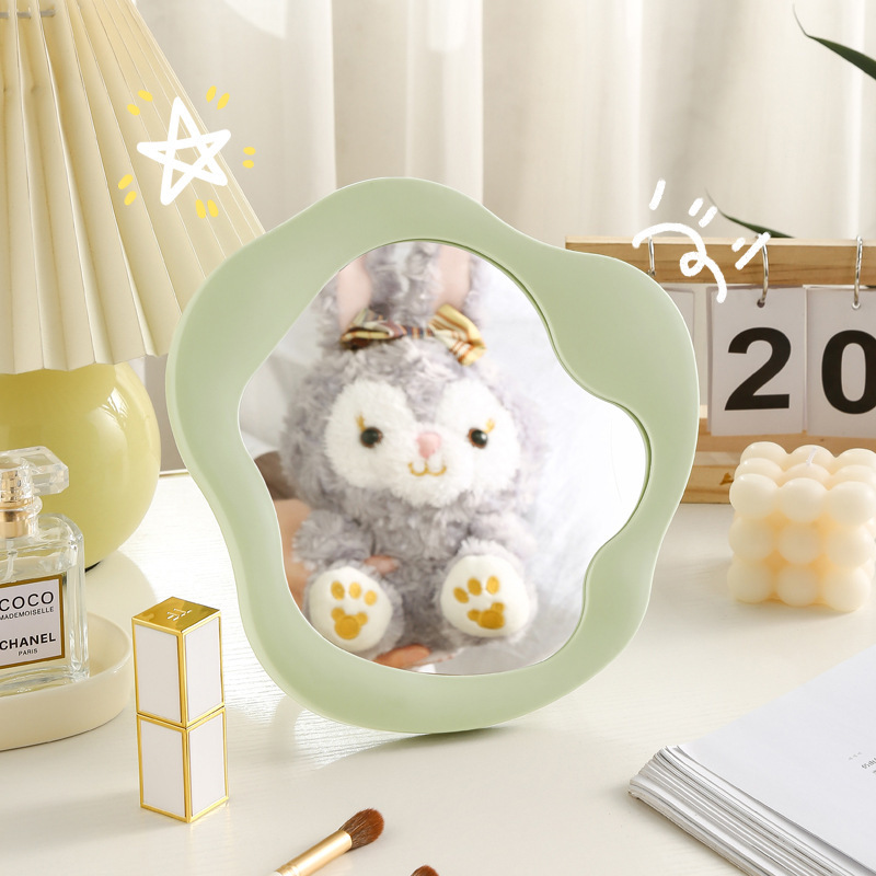 Espejo de maquillaje de escritorio ins Espejo de princesa espejo de dormitorio de estudiantes espejo plano con soporte irregular espejo portátil simple