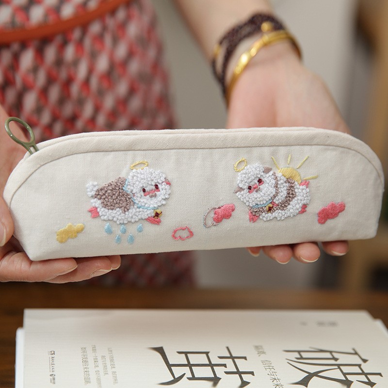 Bolso de lápices de flores tridimensional simple Lu bordado pequeño bolso de papelería fresca bolso de material de bricolaje bordado a mano bolso de lápices para niños