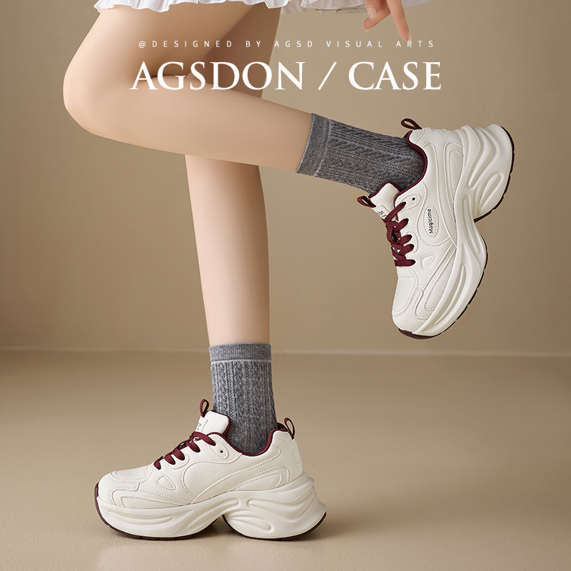Augu Shi Deng zapatos de base gruesa para padres y mujeres 2025, nuevos zapatos de cuero de primavera y otoño pequeños zapatos deportivos blancos para estudiantes zapatos de carrera casuales