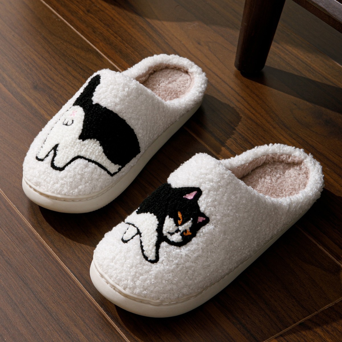 Calentamiento ligero invierno algodón nuevo tipo zapatillas zapatillas de animación gatito zapatillas de interior zapatillas de comercio exterior transfronterizas zapatillas caseras