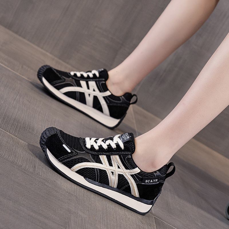 Giày sneaker nữ da thật đế chunky tăng chiều cao phong cách cổ điển — M2912 phẳng màu đỏ, M2912 đáy phẳng màu be, M2912-1 nâng cao bên trong màu be, M2912-1 nâng cao bên trong màu đỏ