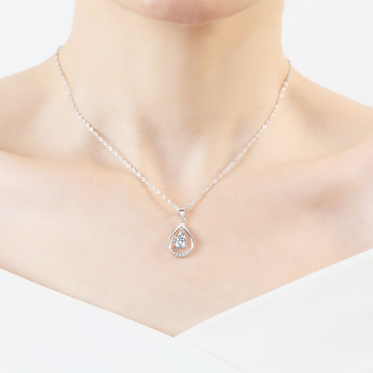 プラチナネックレス ガールフレンドギフト 18K ホワイトゴールドネックレス 多用途ジュエリー ダイヤモンドペンダント レディース パストラルスタイル|undefined