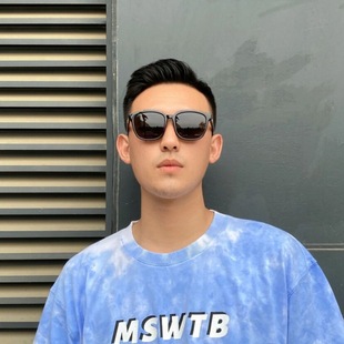 G������ͬ��߼���G0637����r�а�ĺڳ�����̫����Rī�R��Ů��