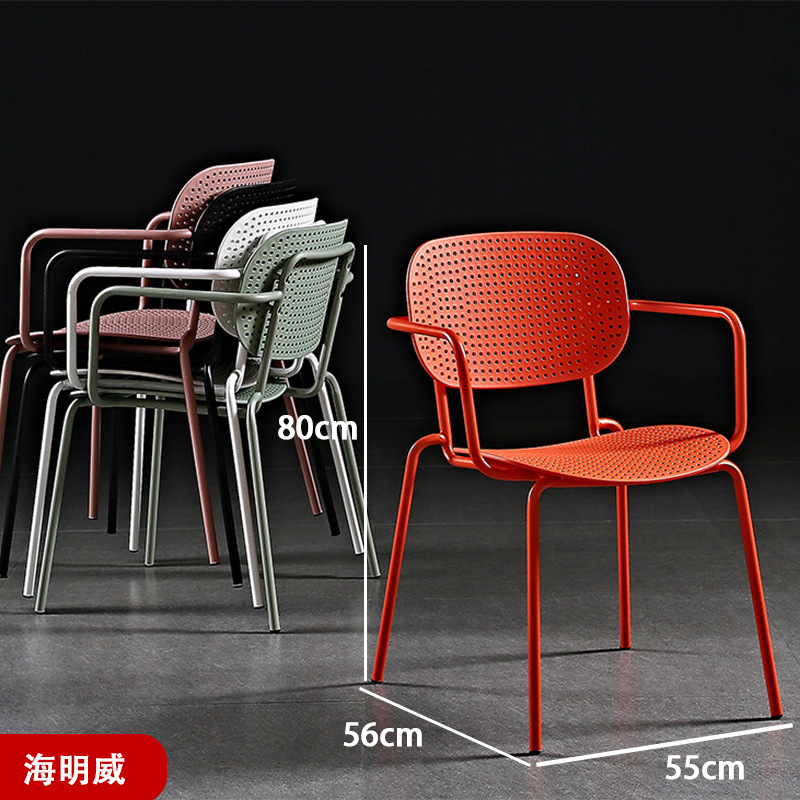 Mesas y sillas al aire libre nórdicas Patio de la villa Jardín Sillas de mimbre al aire libre Terraza de ocio Impermeable Protector solar Luz Lujo Mesas y sillas de alta gama